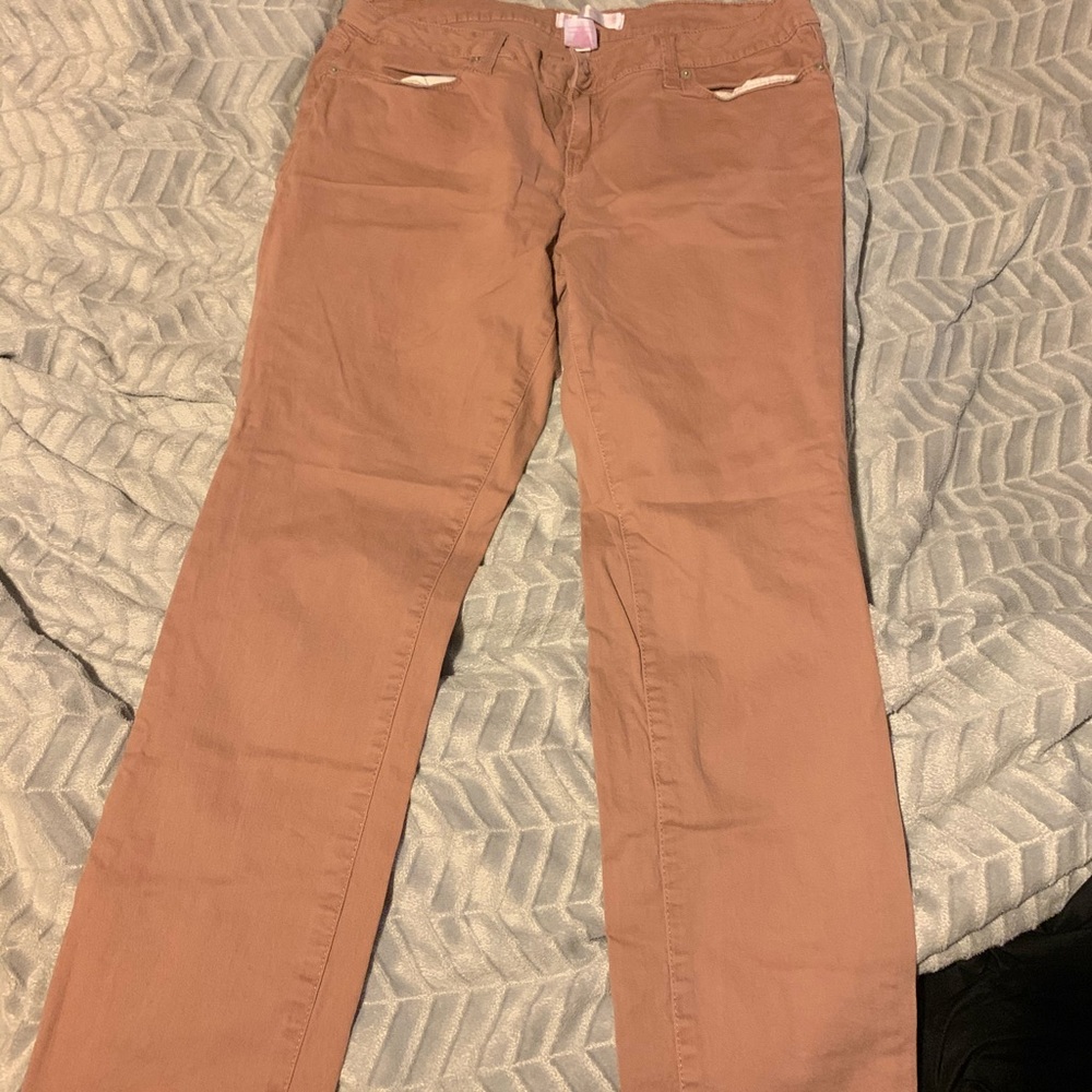 Skinny blush color jeans